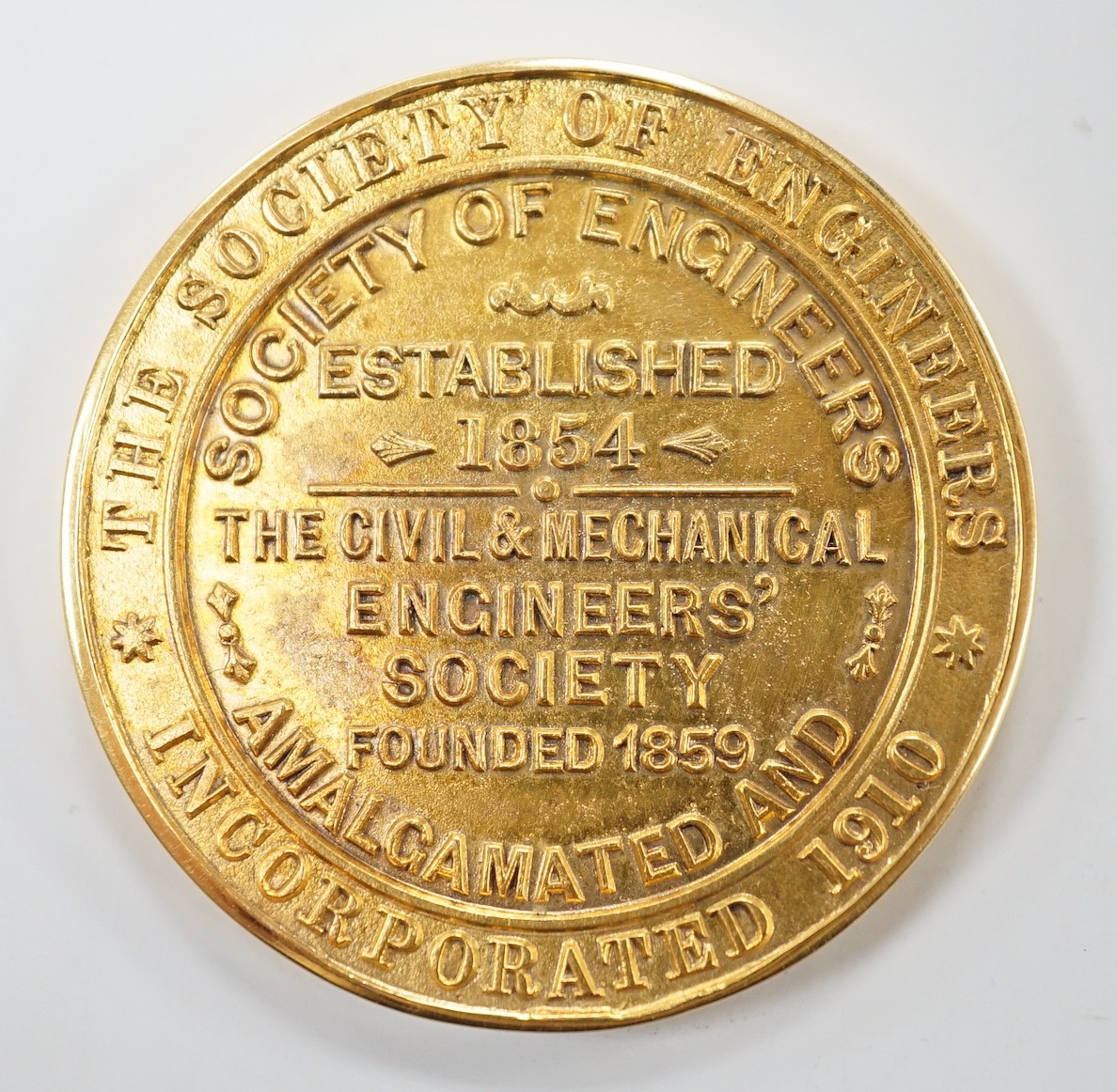 A mid 20th century 9ct gold 'The Society of Engineers' gold medal awarded to Frank Parfett, 1958, in fitted case, 19.1 grams.